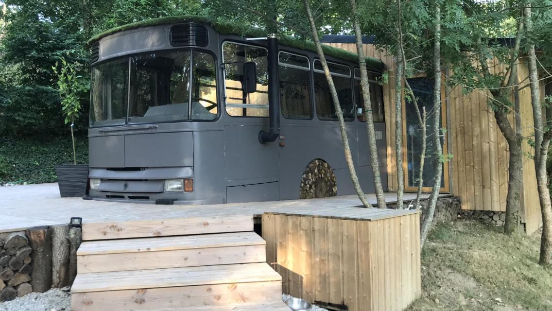 Bus Atypique Au Bord Du Canal Du Midi Et Au Coeur D'Une Foret 2 Chambres Villepinte  Buitenkant foto